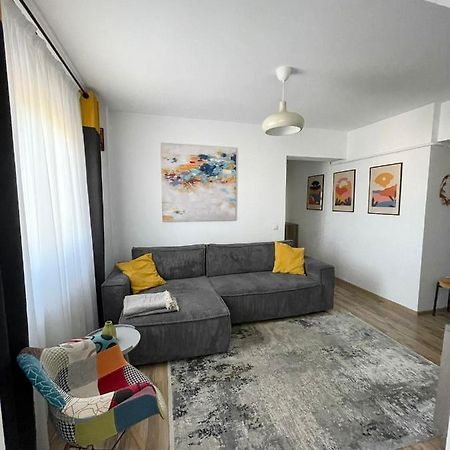 Cozy Apartment - Near Airport And Palas Mall Iasi Buitenkant foto